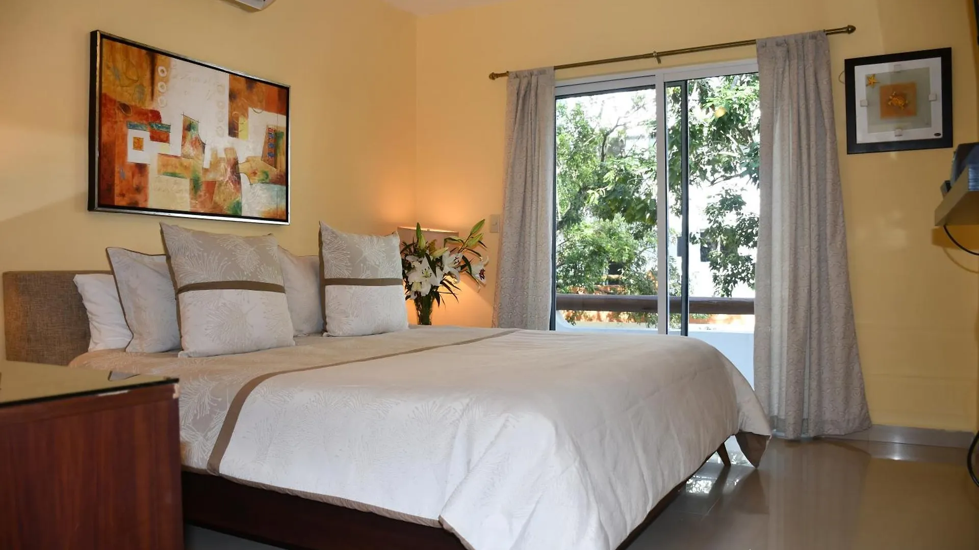 Casa Sol 3 & 4 Bedroom Villa With Swimming Pool Close To The Beach 普拉亚卡门