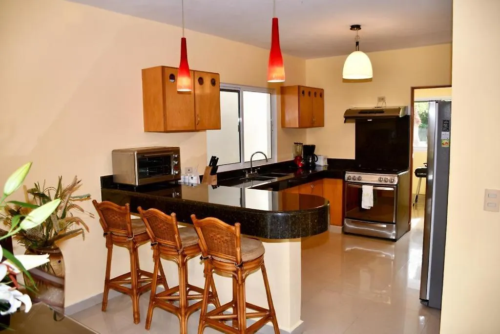 Casa Sol 3 & 4 Bedroom Villa With Swimming Pool Close To The Beach 普拉亚卡门