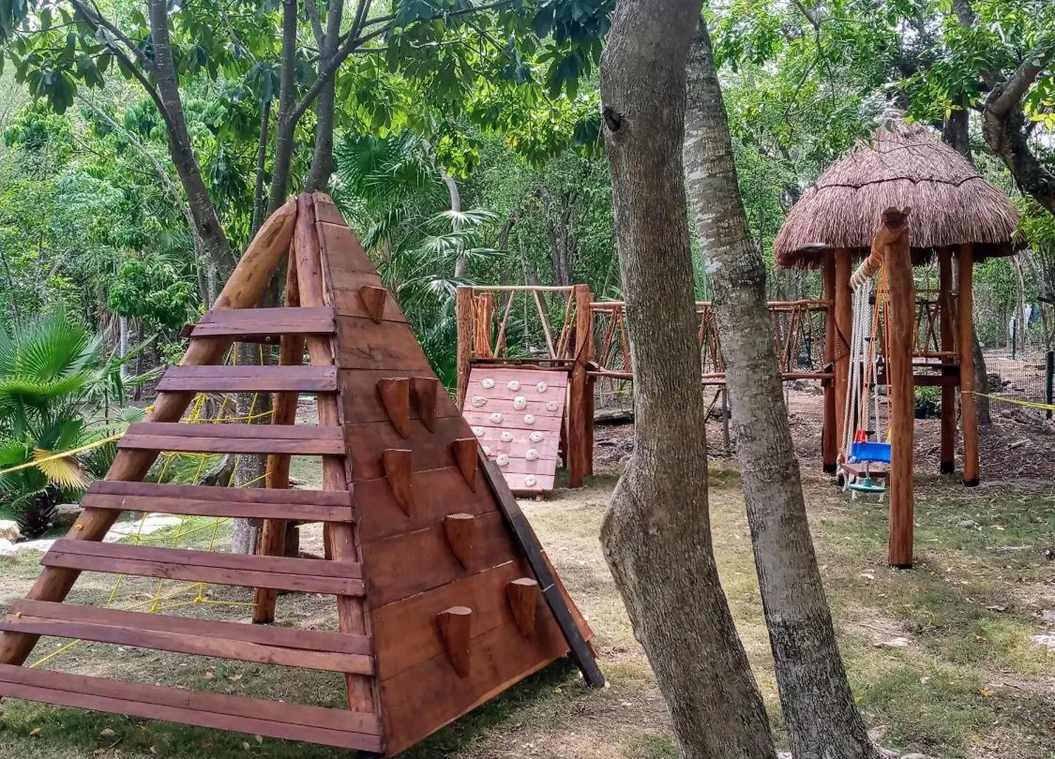 Casa Sol 3 & 4 Bedroom Villa With Swimming Pool Close To The Beach Playa del Carmen Mexiko